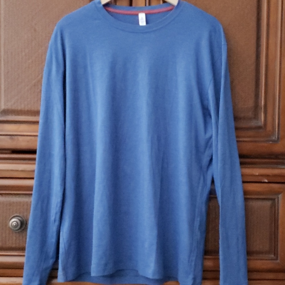 Lululemon men's Basic long sleeve active t-shirt